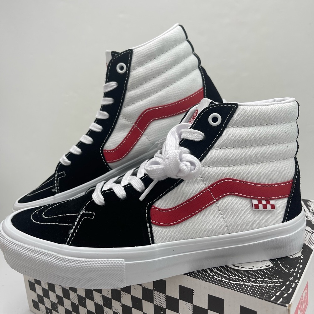 Vans Men’s Skate Sk8-Hi
Athletic Black/Red Sneakers
VN0A5FCC458 - Picture 9 of 16